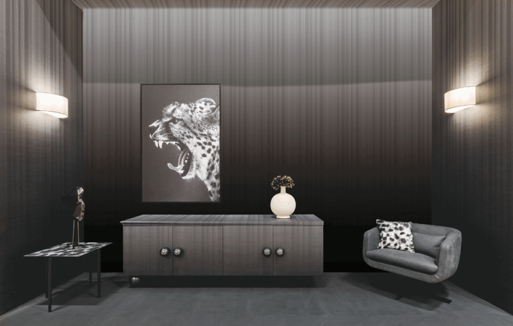 Interno minimal in bianco e nero con madia grafica